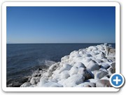 in Smygehamn, dem südlichsten Ort in Schweden hat das Eis den ganzen Hafen überzogen